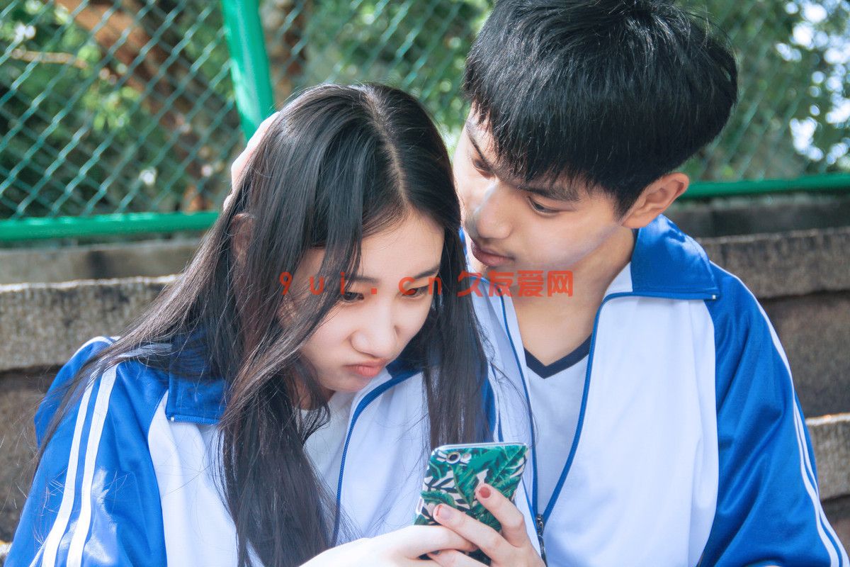 中学生谈恋爱弊大于利，要认真对待！